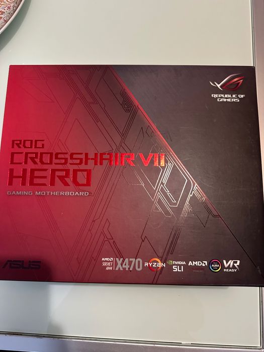 Motherboard ASUS ROG Crosshair VII Hero (Socket AM4 - AMD X470 - ATX)