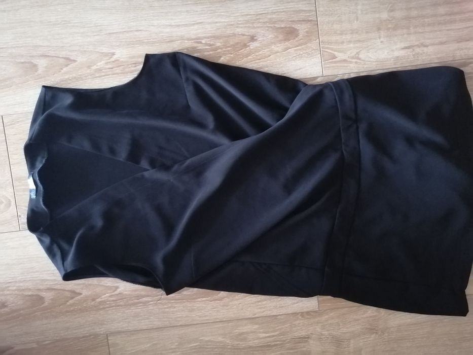 Elegancki kombinezon na lato, kopertowy dekolt, rozmiar M