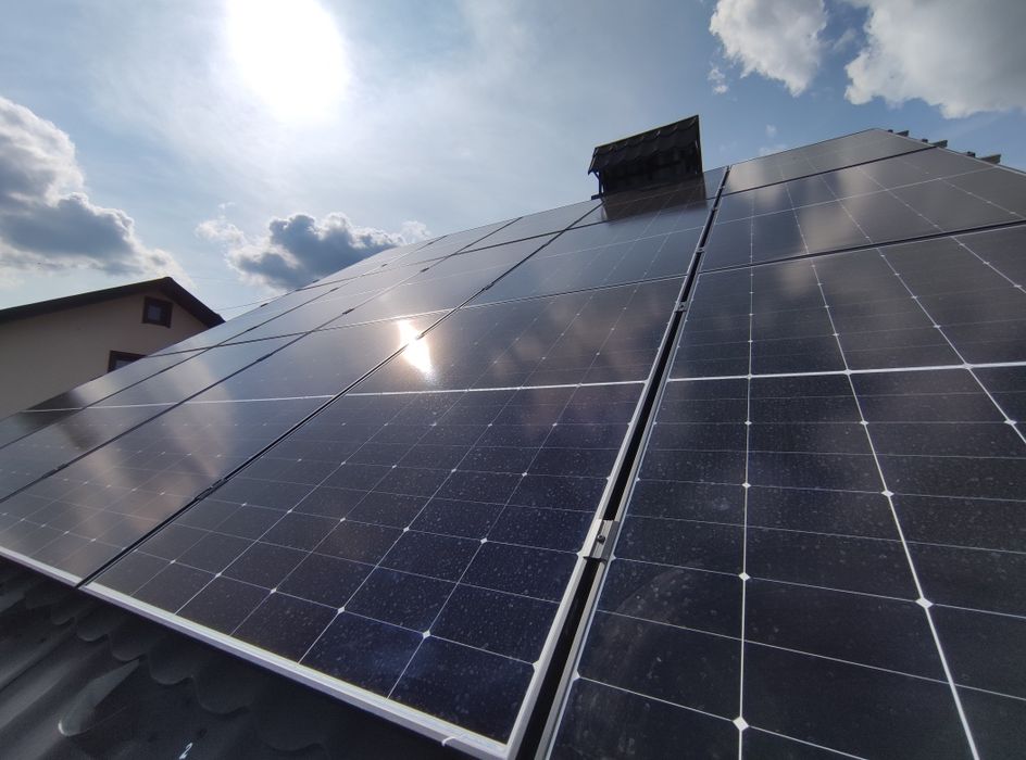 Сонячна електростанція. Зелений тариф. Монтаж сонячних панелей.