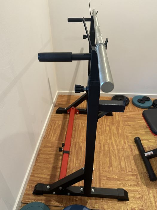 Adjustable weight rack in excellent condition460313771671572481