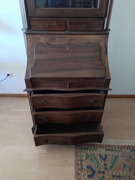 Secretária/ vitrine estilo clássico em mogno