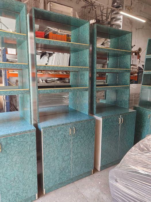 Торгові вітрини ДСП б у, стелажі торгові дсп б в, вітрина прилавок б в