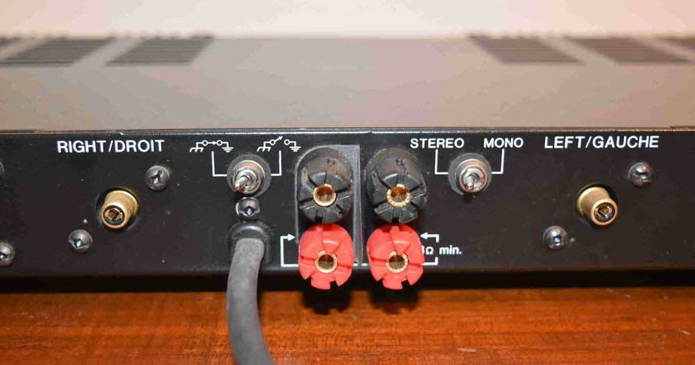 Amplificador Bryston