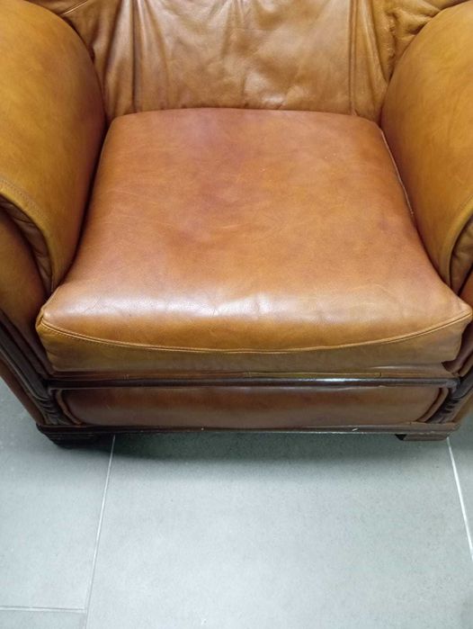 3 Sofas - um sofa de 3 lugares + 1 sofa individual +1 sofa induvidual