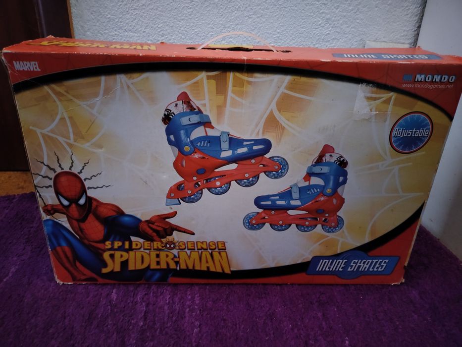 Patins em linha Spiderman.