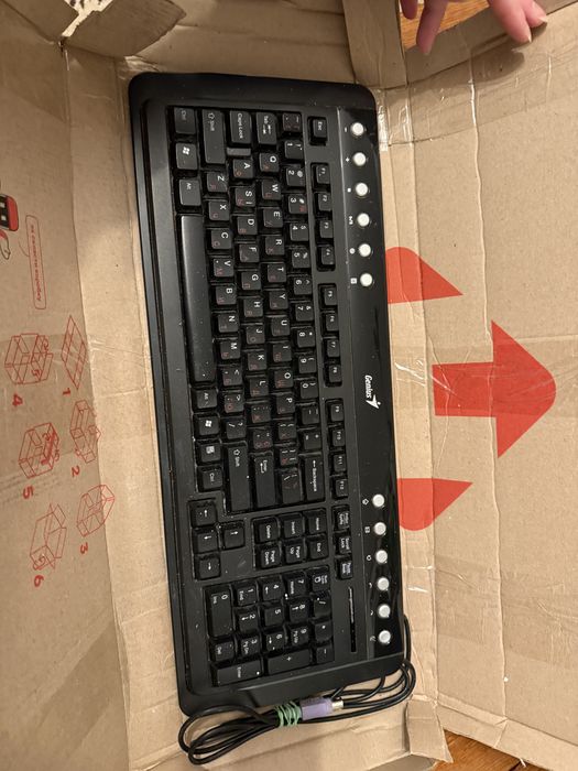 Клавіатура віддам