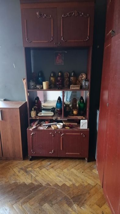 Віддам шафи і серванти