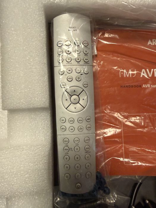ARCAM AVR600/S legendarny amplituner