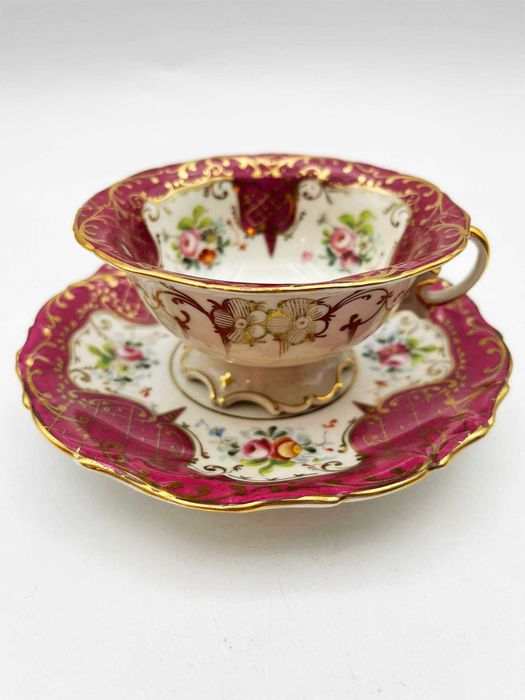 Prato de aperitivos em porcelana da Vista Alegre