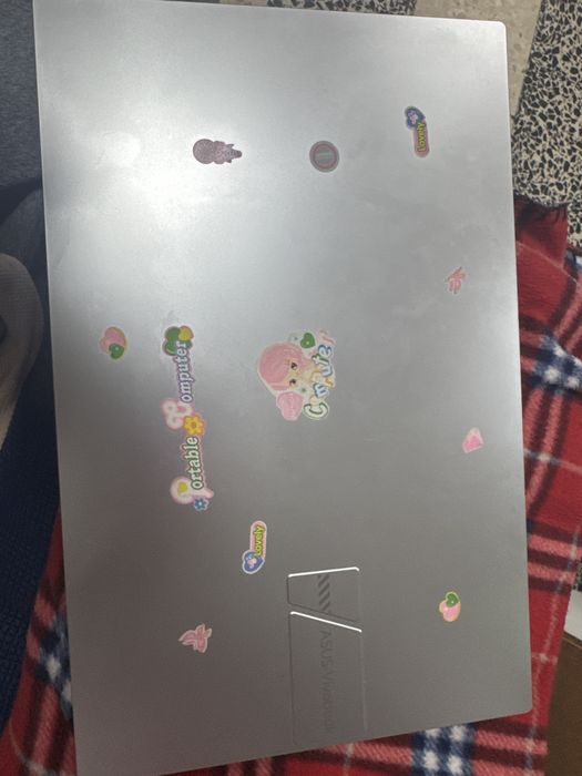 Computador Asus com impressão digital