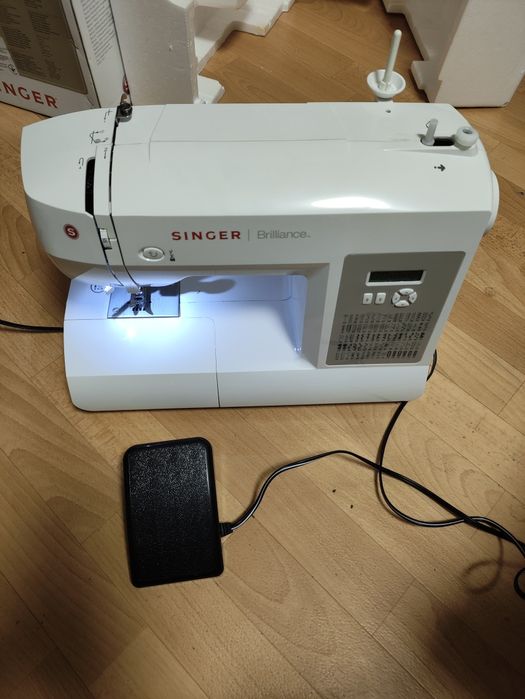 Швейна машинка Singer Brilliance 6180 (електронна)