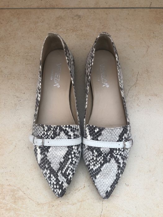 Buty Venezia rozm 37 wężowy wzór zamsz skóra