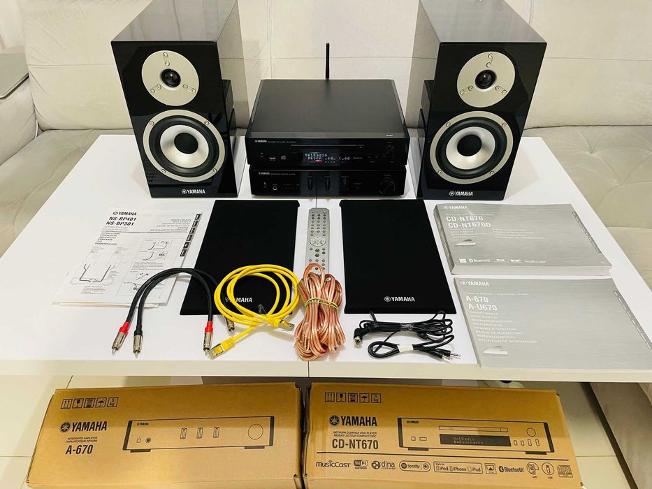 Kolekcjonerska Wieża Yamaha Grand PianoCraft MusicCast MCR-N870 D 670