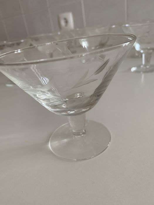 Taças muito antigas , de vidro