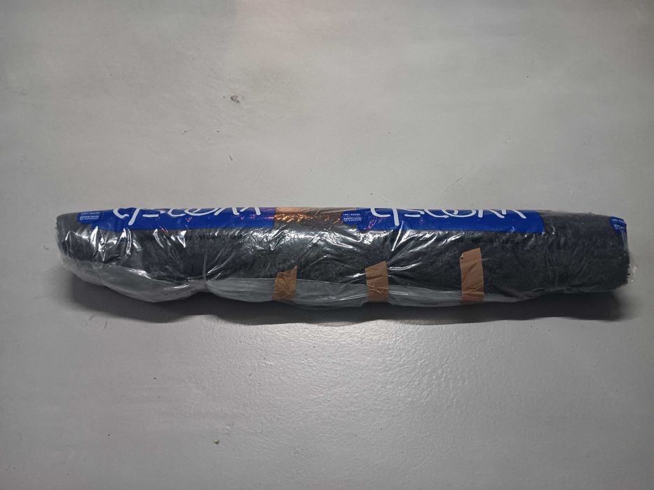 Tapete preto em pêlo