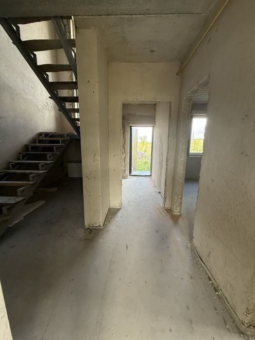 Продаж просторого котеджу