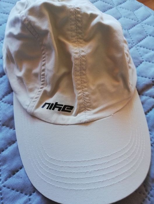 sprzedam czapkę nike