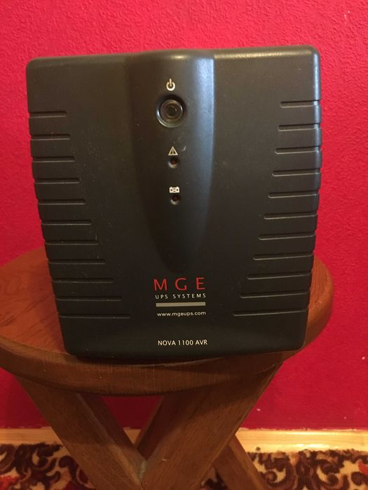 Блок бесперебойного питания UPS