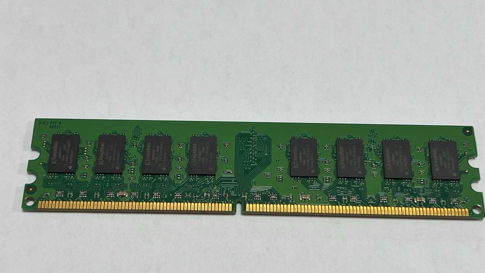 Kingston RAM Memory 2 GB DDR2 800 MHz PC6400 CL6 - KVR800D2N6/2G64751276105859123