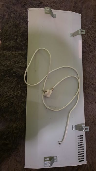 Grzejnik elektryczny  na sciane 1000W  regolowany termostat