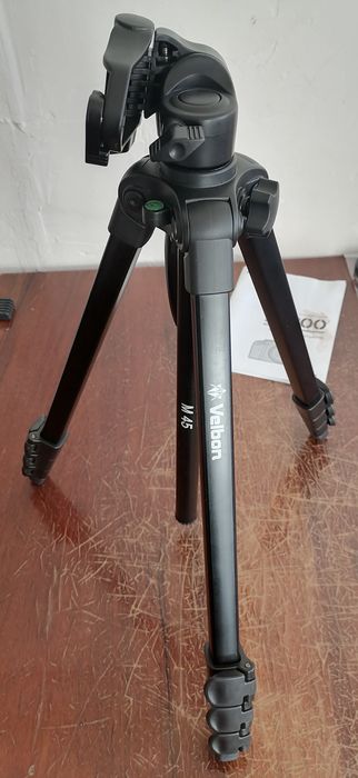 Штатив Velbon M45.