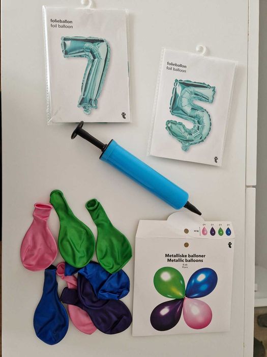 2 balões de aniversário: 5 e 7 anos + máquina para encher balões