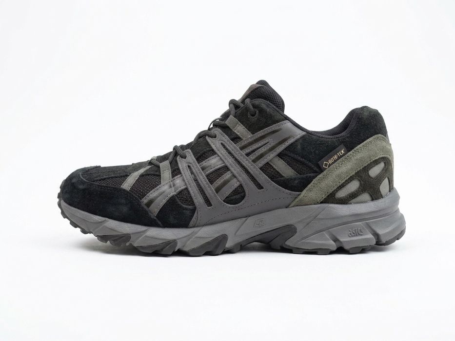 Продаю оригінальні кросівки Asics Gel Sonoma Gore-Tex у практичному темному забарвленні