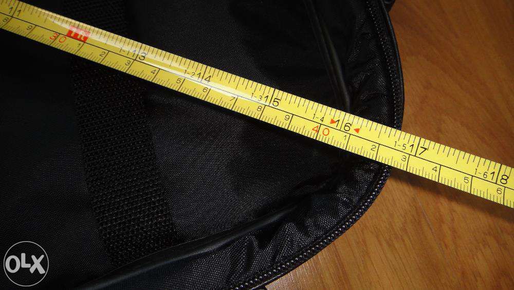Mala em napa preta para computador potátil 16"