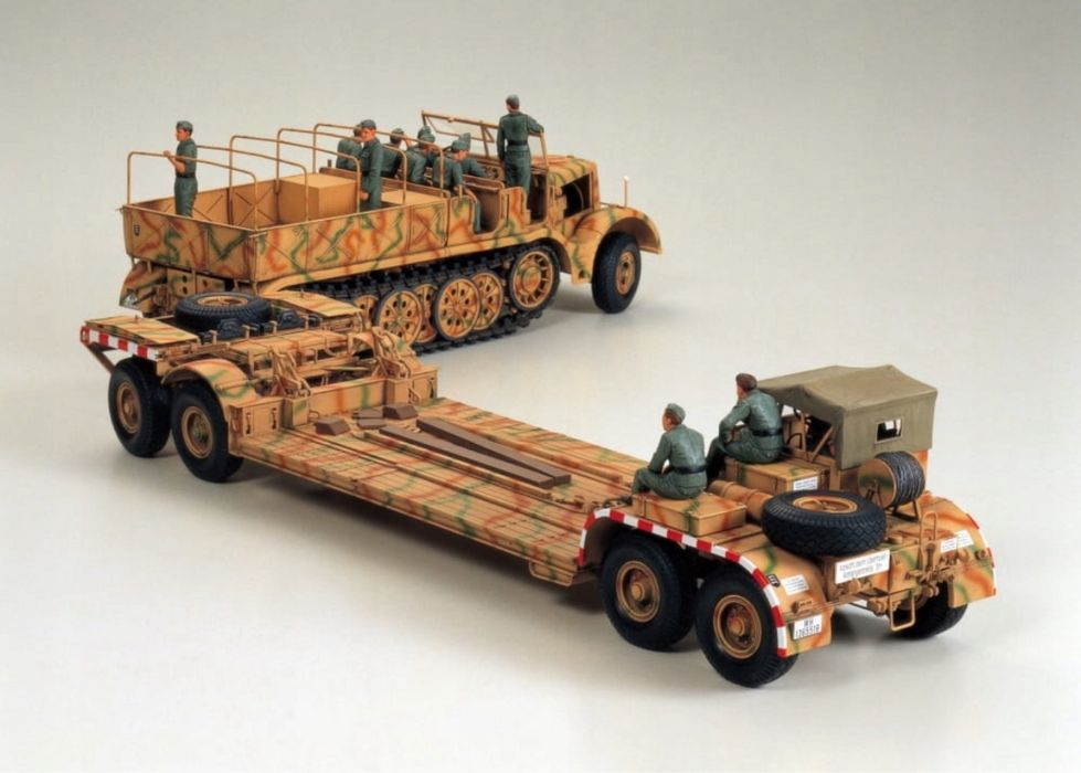 FAMO and Sd.Ah.116 model 1:35 Tamiya 35246