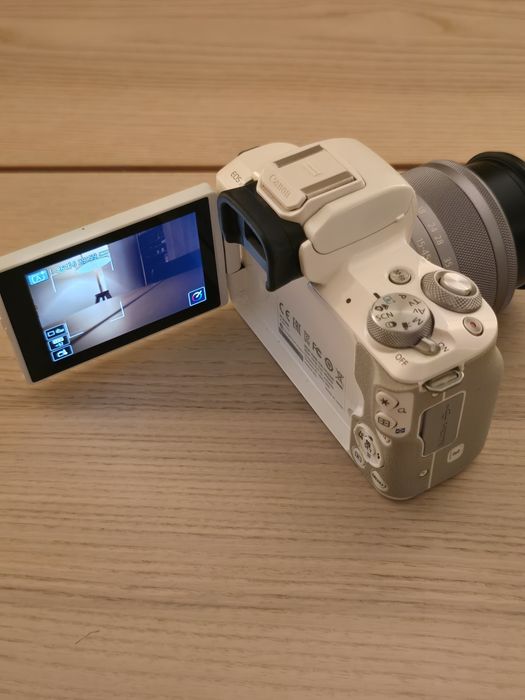 Canon EOS M50 Branca