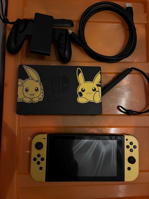Nintendo Switch - Versão Let's Go Pikachu e Eevee