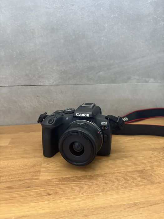 Canon r10 + rf 18-45