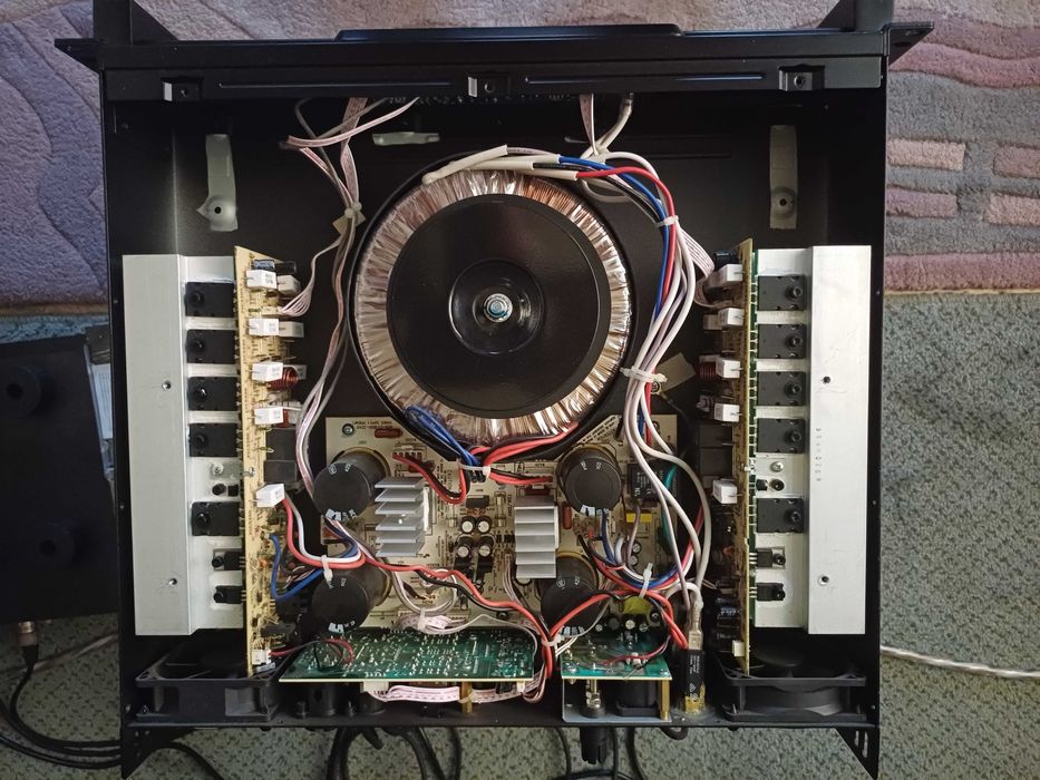 Końcówka mocy CV1800