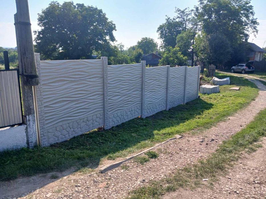 Виготовляємо та встановлюємо бетонні глянцеві паркани під замовл