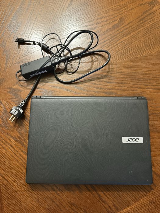 Ноутбук acer es1-411 в робочому стані з windows 7