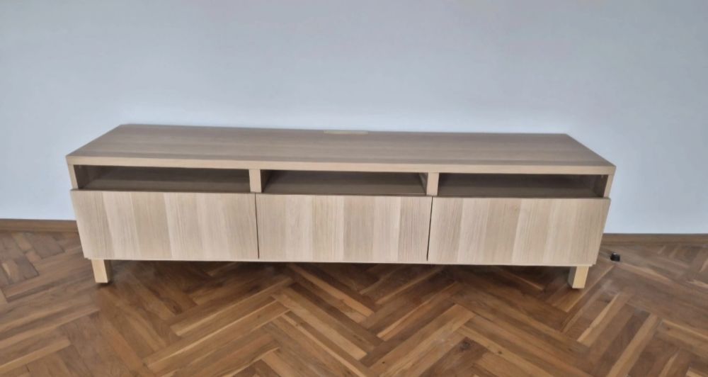 IKEA bestå ława tv