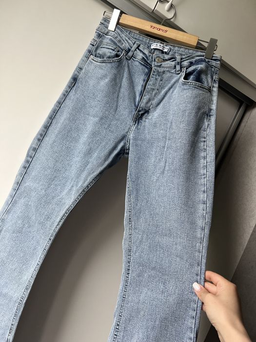 Джинси кльош світло-блакитні з розрізами  Its basic