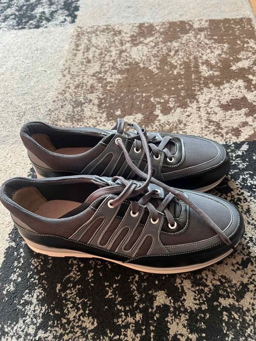 Кросівки шкіряні 43розмір