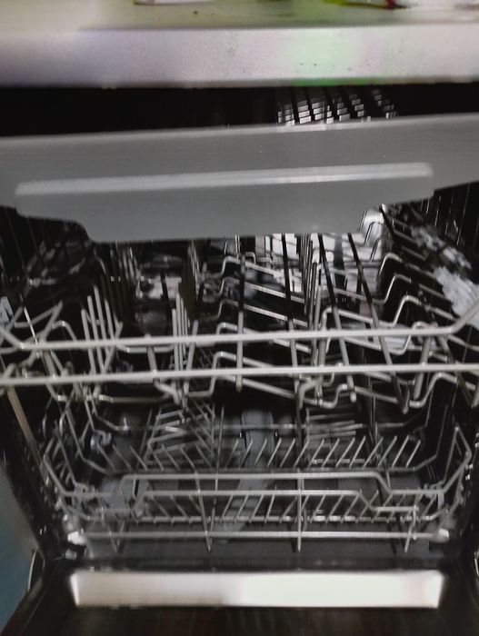 Sprzedam zmywarkę( 60tka) ,gwarancja ważna  5miesiecy