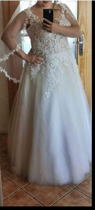 Piękna Suknia Ślubna