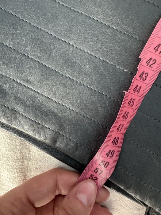 Szara skorzana spodnica z pikowaniem italy