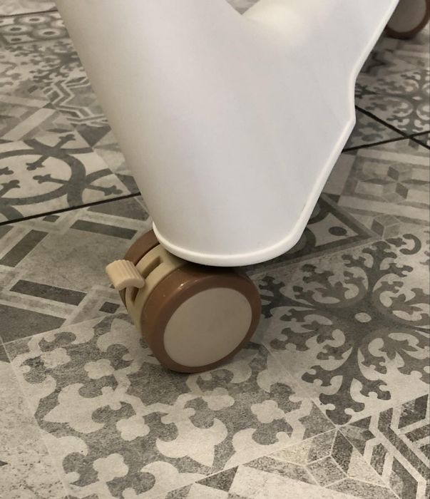 Стілець для годування М 5897 Beige