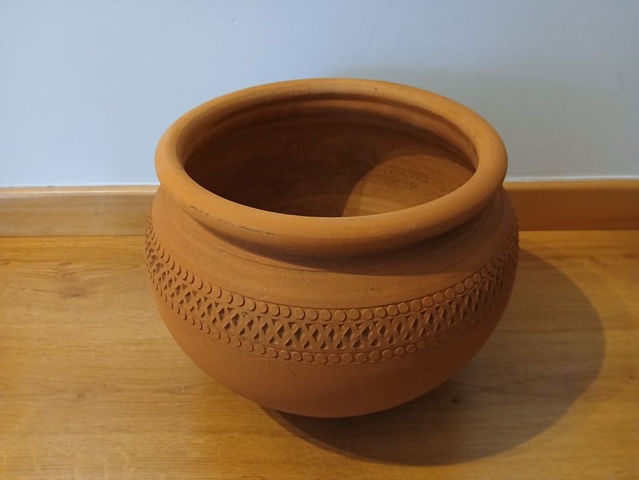 Vaso de barro trabalhado