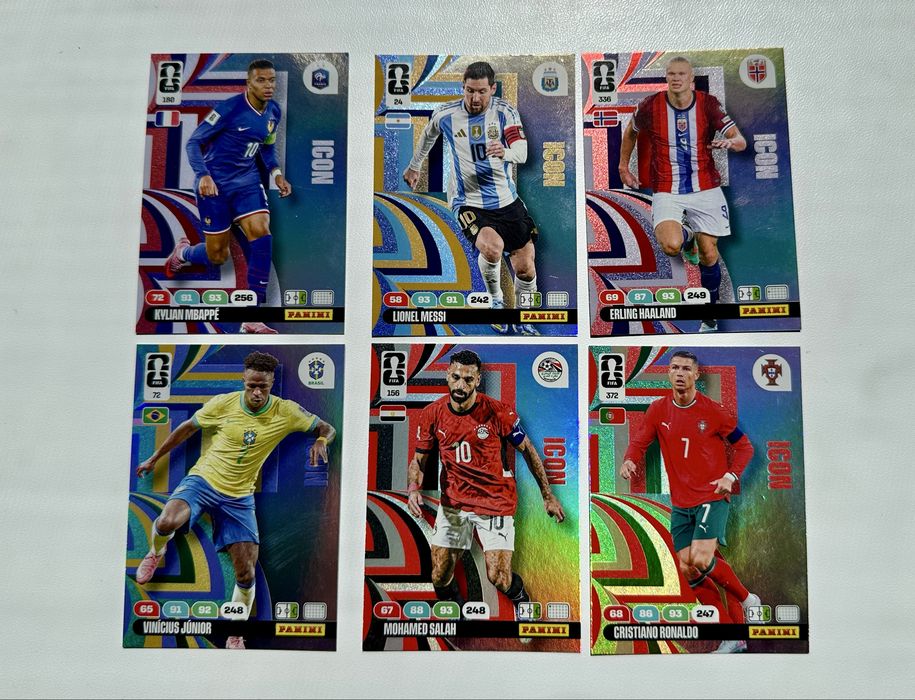 Футбольні картки Panini Messi Ronaldo  Topps Match Attax 2025/26 Champions League Dembele Kvaratskhelia Yamal Kane Mbappe