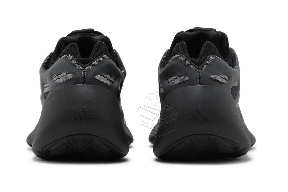 Adidas YEEZY BOOST 700 V3 Dark Glow – Buty | GX6144