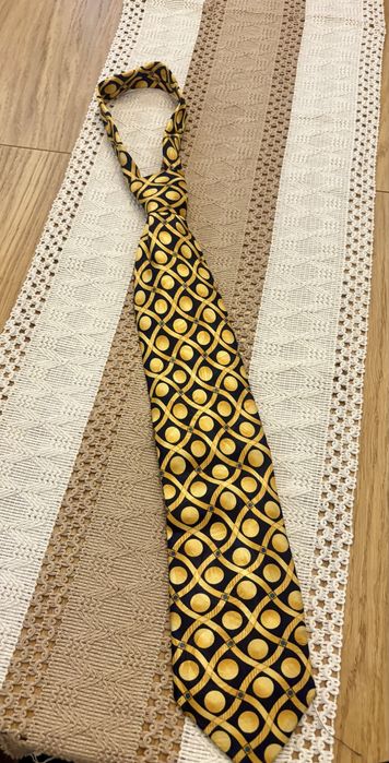 Krawat, który sam chciał się zawiązać