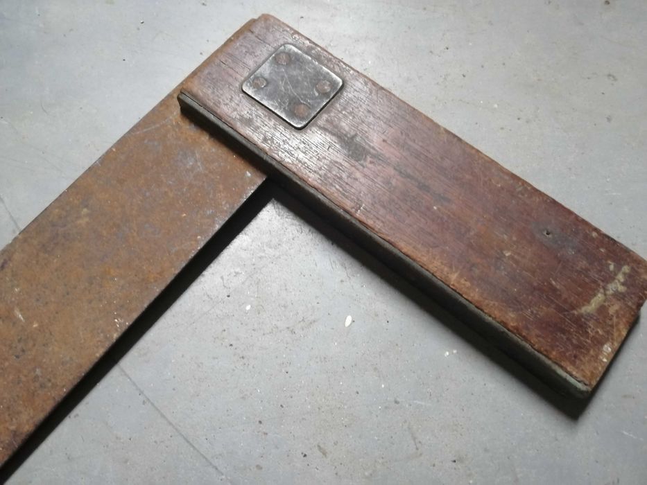 peças antigas de marceneiro