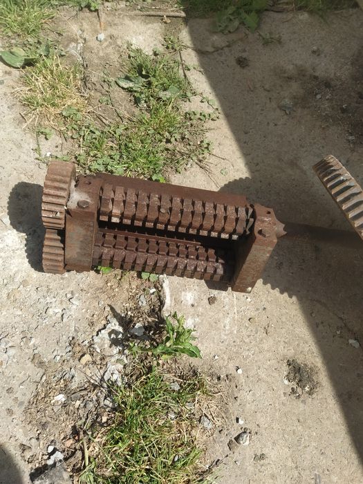 Продам механізм до січкарні дві штуки майже нові