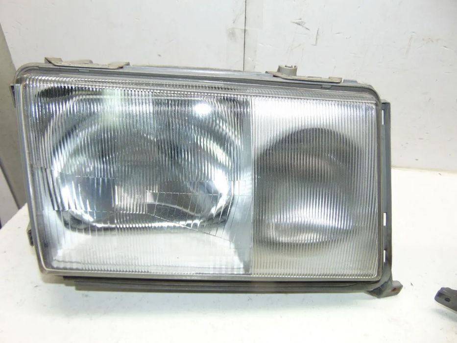 Mercedes W124 faróis