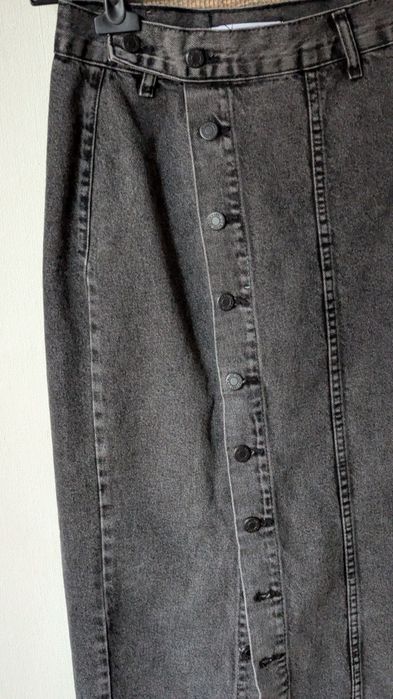 Продам джинсову спідницю, прямого крою